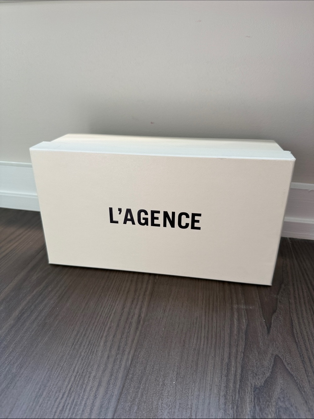 L'AGENCE empty shoe box